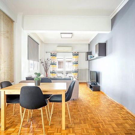 Apartment In The Middle Of Everything เอเธนส์ ภายนอก รูปภาพ