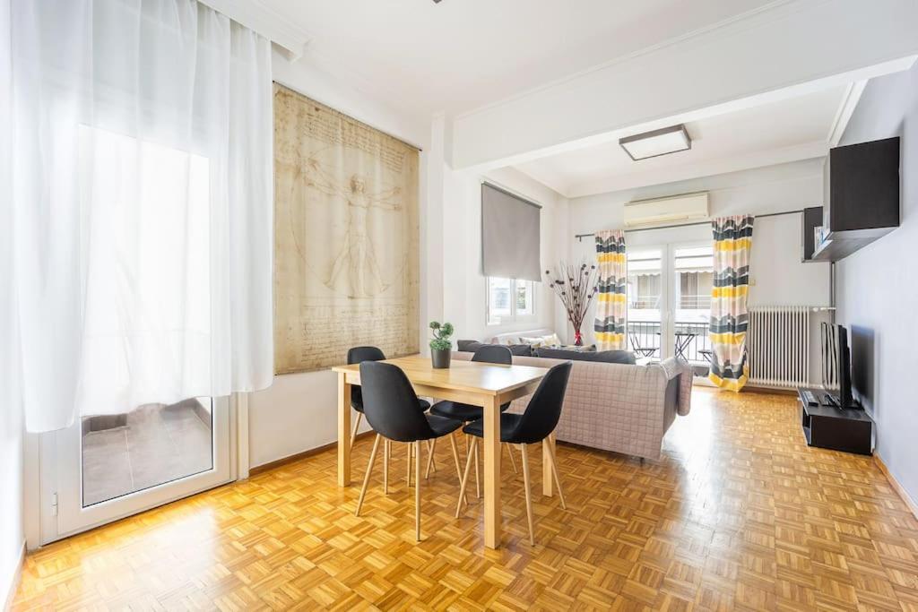 Apartment In The Middle Of Everything เอเธนส์ ภายนอก รูปภาพ